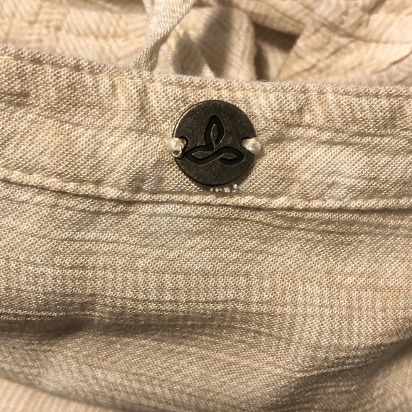 prAna Breathe Sleeveless HiLow Top, Beige with Subtle Herringbone SZ M - Picture 4 of 4